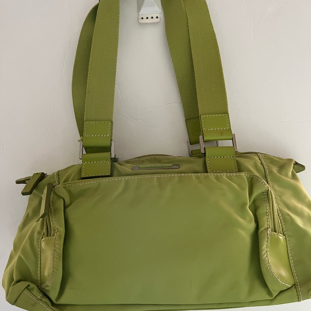 United Colors of bennetton green shoulder bag - Picture 1 of 14